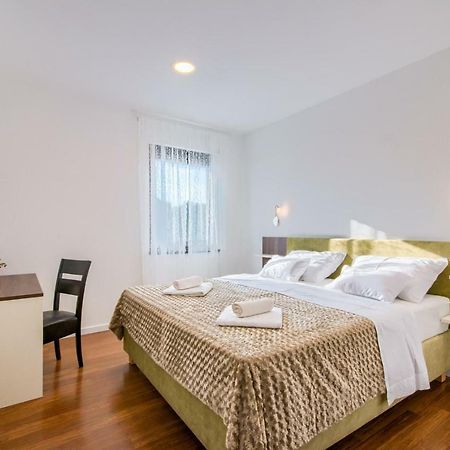 Rooms K&T Sea Side Luxury Pula Buitenkant foto