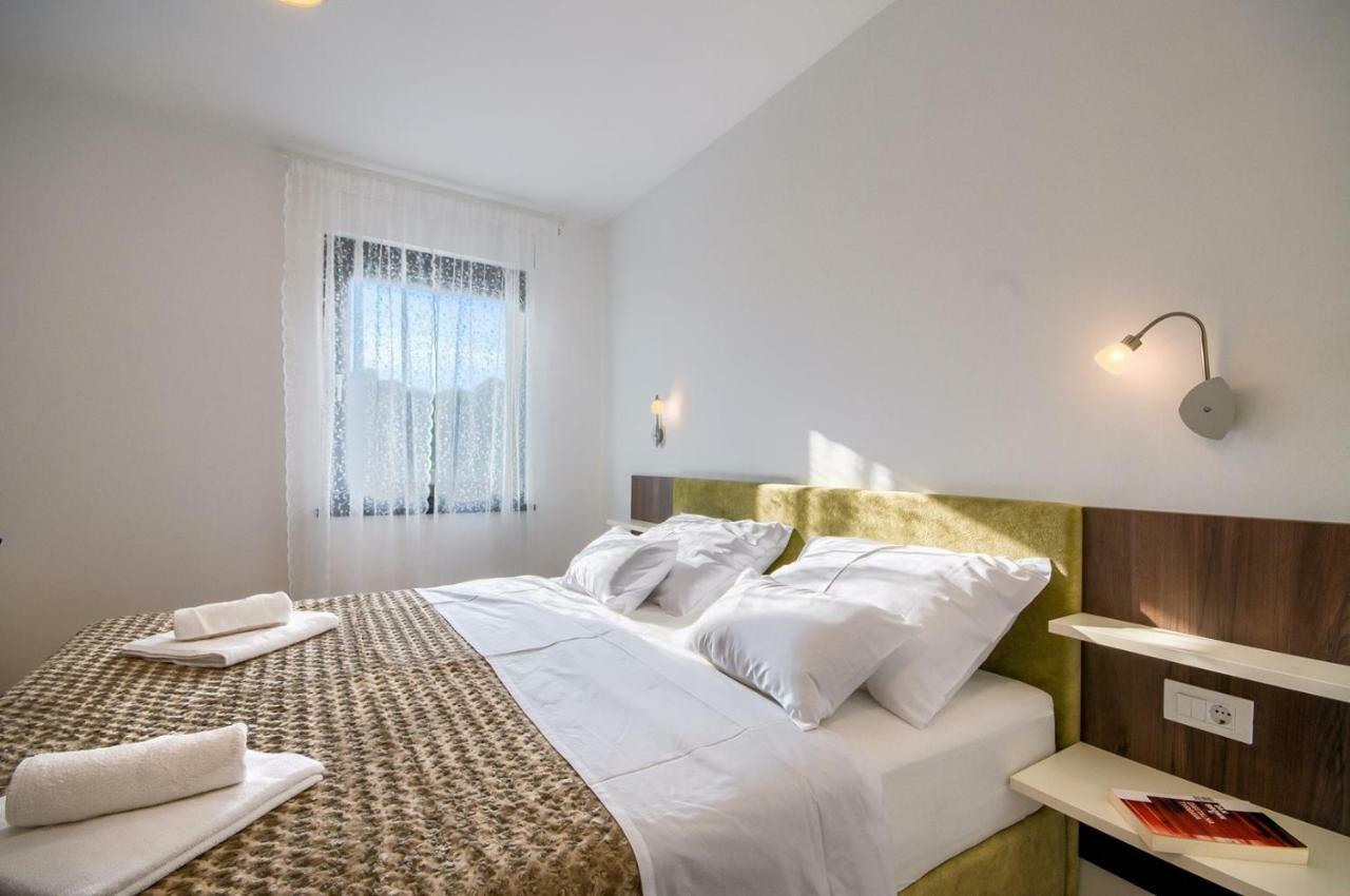 Rooms K&T Sea Side Luxury Pula Buitenkant foto
