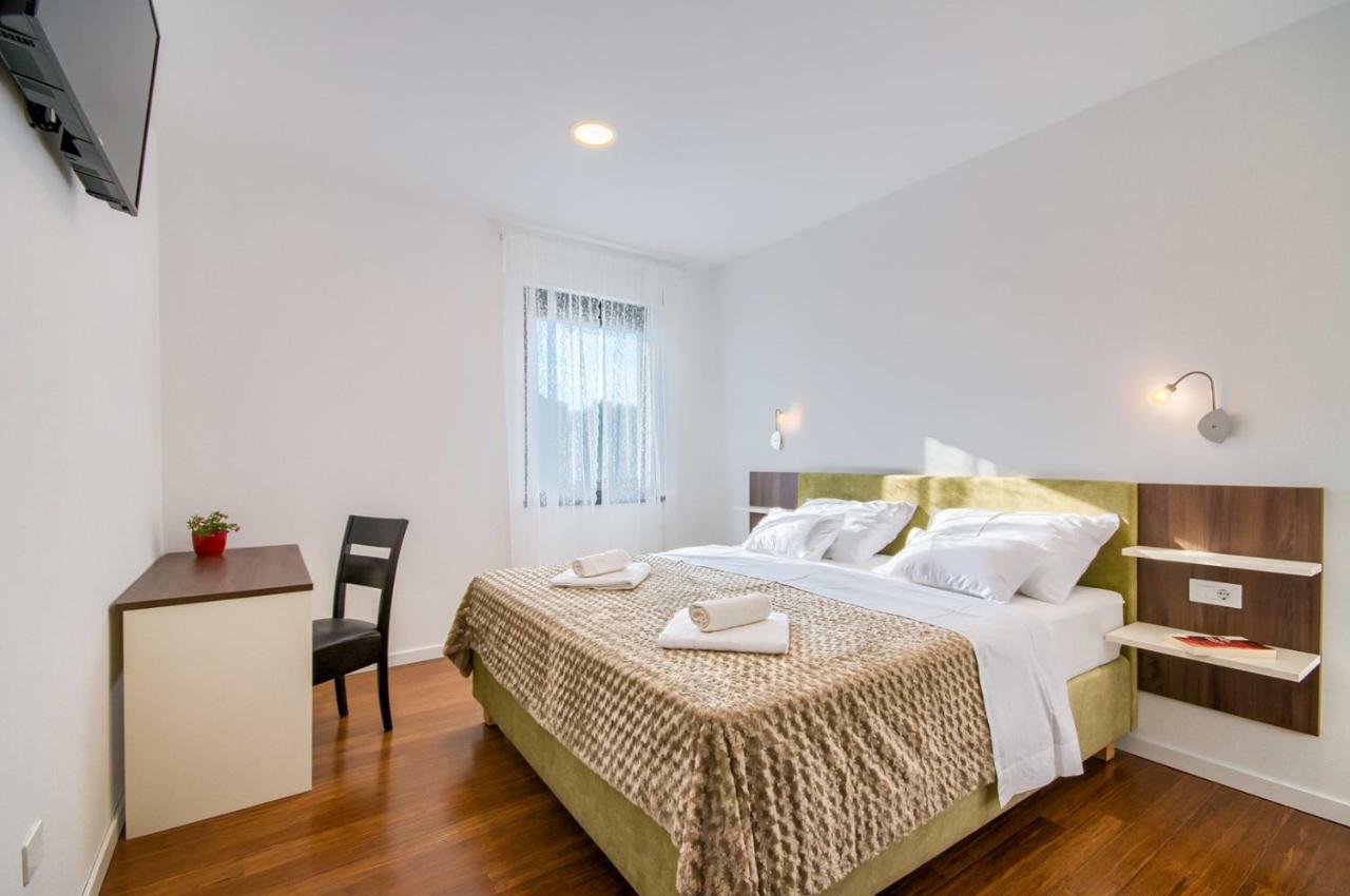 Rooms K&T Sea Side Luxury Pula Buitenkant foto