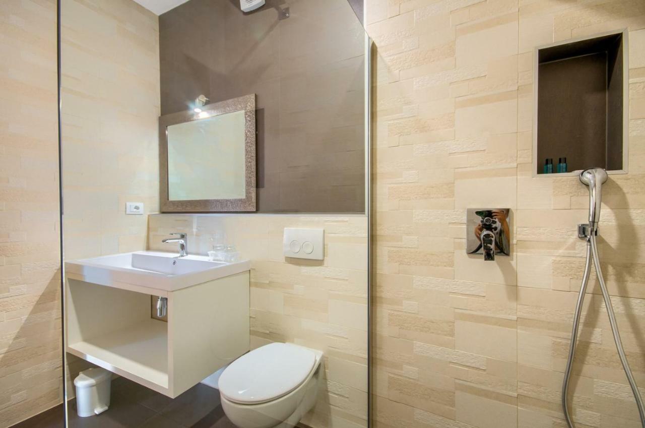 Rooms K&T Sea Side Luxury Pula Buitenkant foto