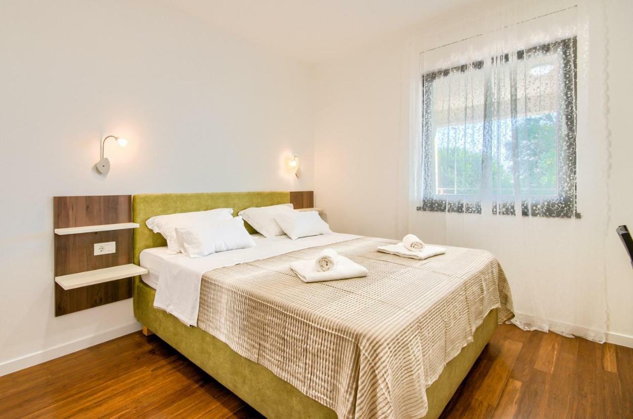 Rooms K&T Sea Side Luxury Pula Buitenkant foto