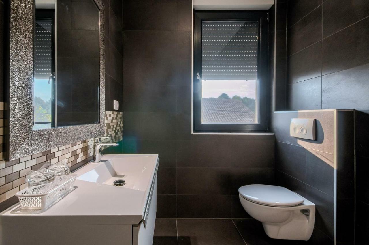 Rooms K&T Sea Side Luxury Pula Buitenkant foto